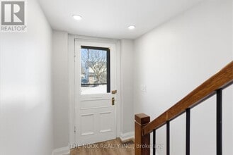 71 Wellington St in Bowmanville, ON - Building Photo - Building Photo