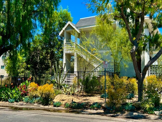 Halsted Garden Apartments