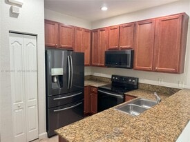 1048 NE 30th Ave in Homestead, FL - Building Photo