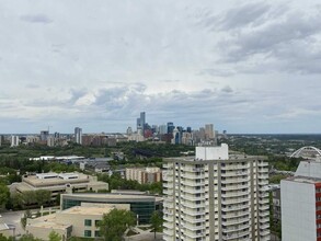 University Tower Apartments in Edmonton, AB - Building Photo - Building Photo