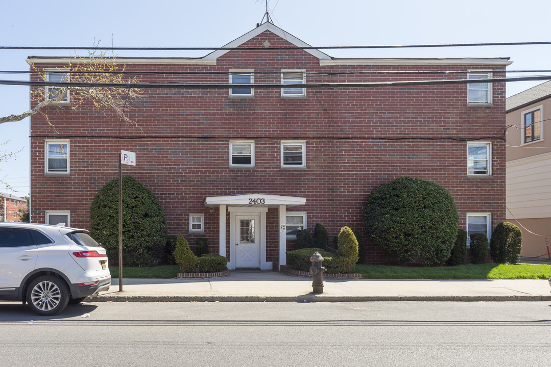 2403 E 13th St in Brooklyn, NY - Building Photo