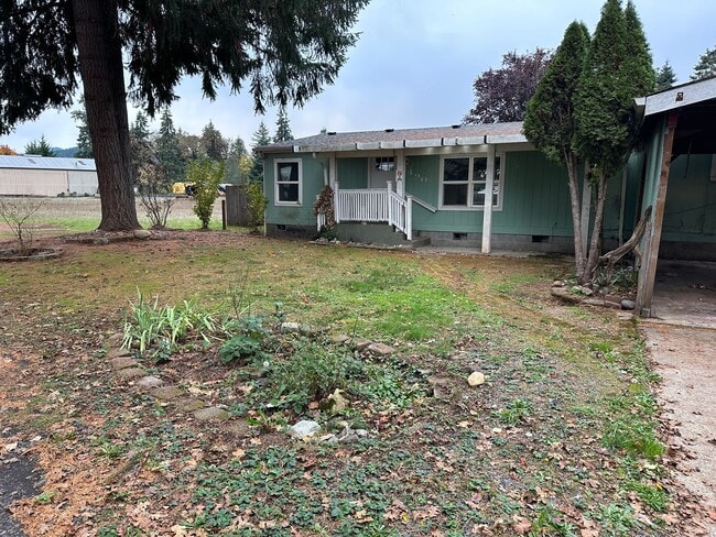 1490 42nd Ave in Sweet Home, OR - Building Photo - Building Photo