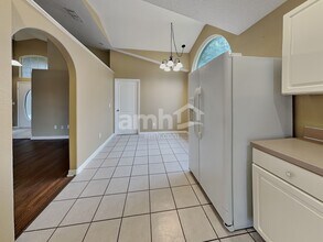 1591 Crawford Dr in Apopka, FL - Foto de edificio - Building Photo