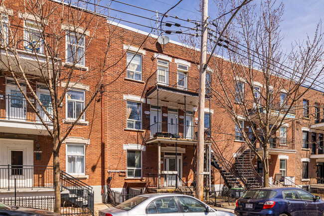 5801-5805 2E Av in Montréal, QC - Building Photo - Primary Photo
