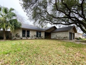 202 Santa Fe in Victoria, TX - Building Photo - Building Photo