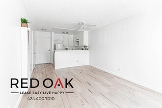 16200 Vermont Ave in Paramount, CA - Foto de edificio - Building Photo