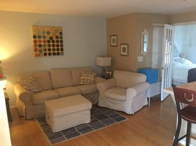 1828 Green St, Unit 3F