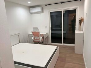 16066 Bahama St in North Hills, CA - Building Photo - Building Photo