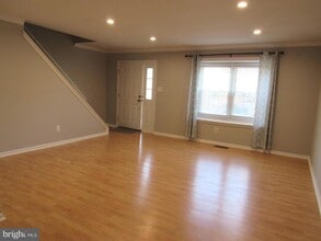 716 Sandalwood Ln in Jeffersonville, PA - Building Photo - Building Photo