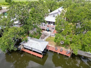 9934 Peninsular Dr in Gibsonton, FL - Building Photo - Building Photo