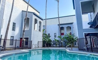 Willow Ridge Apartments in Harlingen, TX - Building Photo