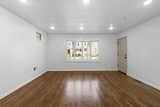318 Arlington Ave in Jersey City, NJ - Building Photo - Building Photo