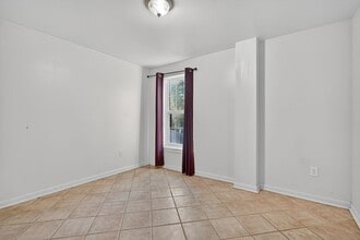 12416 Loft Ln in Silver Spring, MD - Foto de edificio - Building Photo