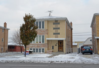 5824 W 79th St in Burbank, IL - Foto de edificio - Building Photo