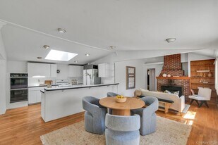 15 Community Rd in Coram, NY - Building Photo