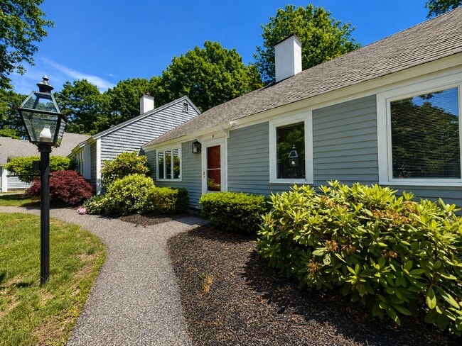 property at 9 Oakview Dr