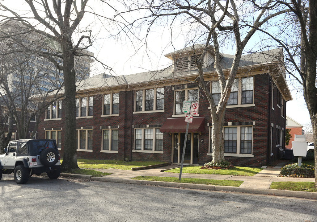 Arlington Court Condominiums in Nashville, TN - Building Photo