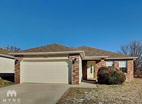 664 S Mahn Ave, Unit 21202 in Springfield, MO - Building Photo