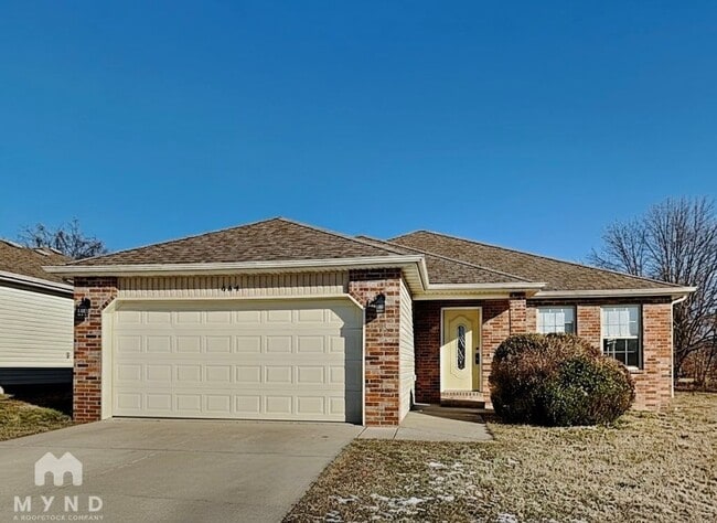 property at 664 S Mahn Ave