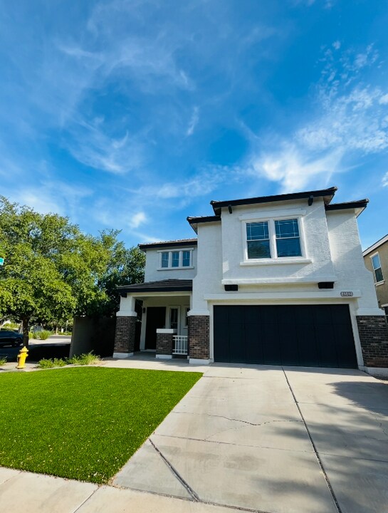 4142 E Sheffield Ave in Gilbert, AZ - Building Photo