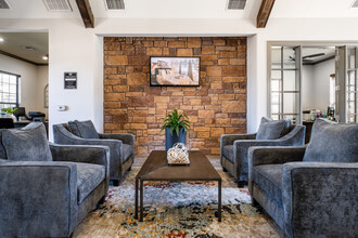 Hudson Trails Apartments in Bryan, TX - Foto de edificio - Interior Photo