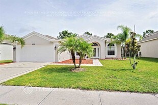 5626 Riva Ridge Dr in Wesley Chapel, FL - Building Photo