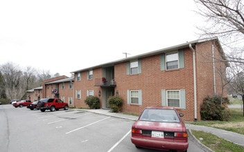 The Cove on Tazewell in Knoxville, TN - Building Photo - Building Photo
