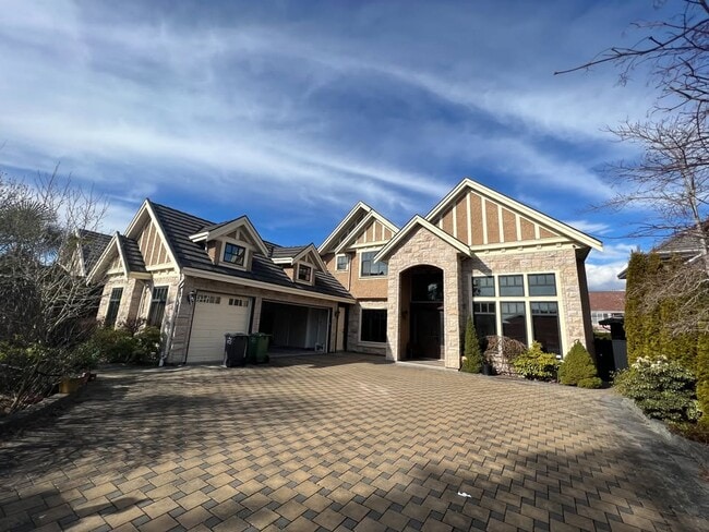 property at 5191 Calderwood Crescent