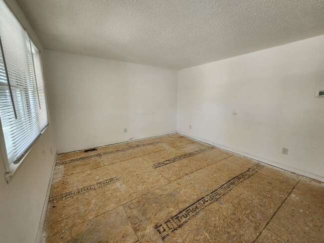 106-108 North Dudley Avenue, 1st Floor in Ventnor City, NJ - Foto de edificio - Building Photo