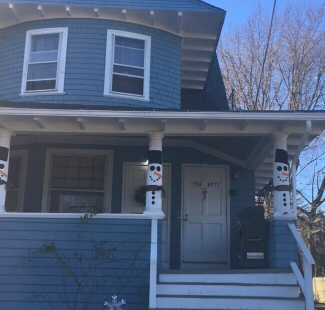 1301 Narragansett Blvd Rentals in Cranston, RI