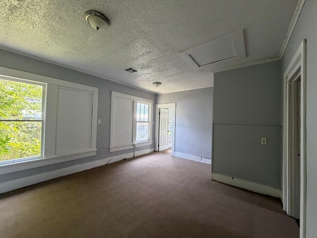 property at 2804 S Grand St