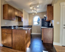 2406 E Pine St in Seattle, WA - Building Photo - Building Photo