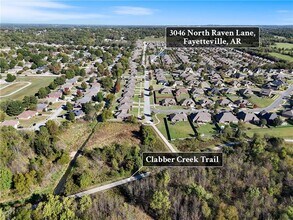 3046 N Raven Ln in Fayetteville, AR - Building Photo - Building Photo