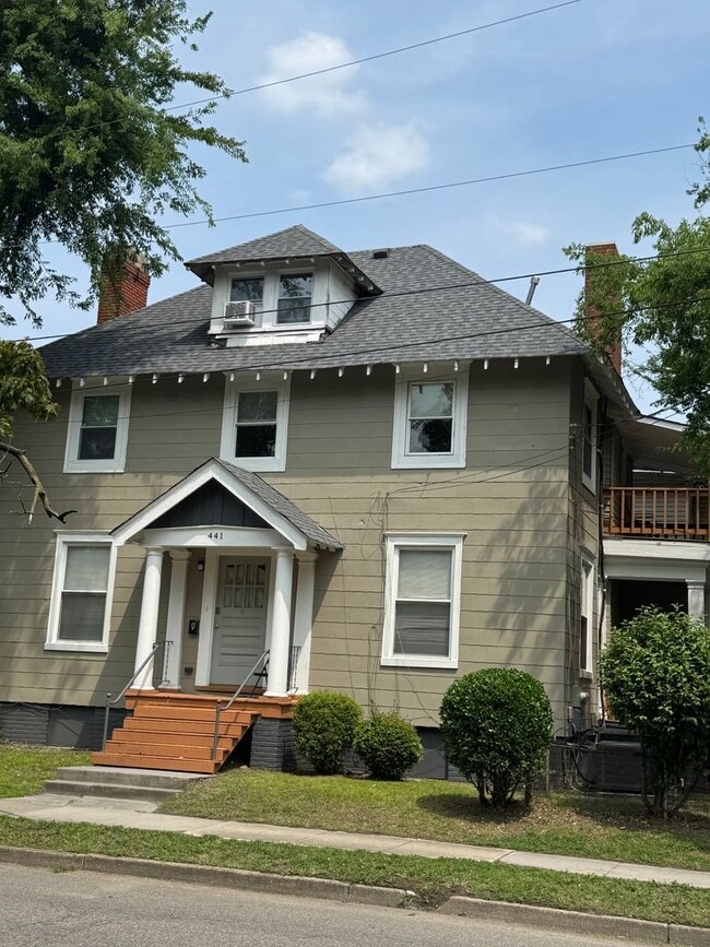 property at 441 W 28th St
