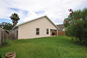 4930 NW 20th Dr in Gainesville, FL - Building Photo - Building Photo