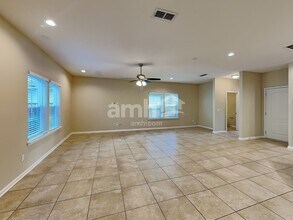 332 Silver Glen Ave in St. Augustine, FL - Foto de edificio - Building Photo