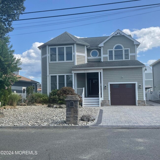 property at 45 E Pampano Dr