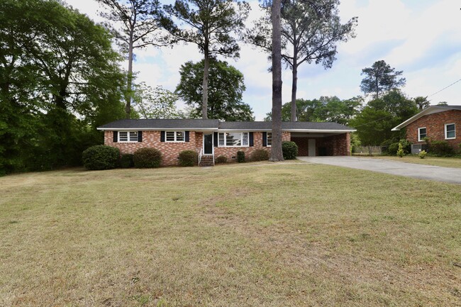 1912 Dominion Dr in Columbia, SC - Building Photo - Building Photo