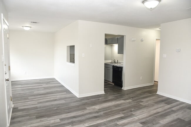 700 Navarro Dr-Unit -D in College Station, TX - Building Photo - Building Photo
