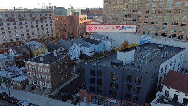 50-52 Easton Ave in New Brunswick, NJ - Building Photo - Building Photo