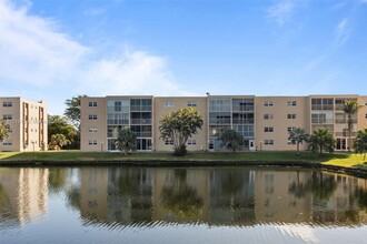 415 SE 11th Terrace in Dania Beach, FL - Building Photo - Building Photo