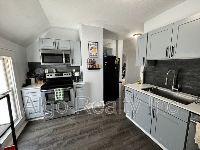 property at 648 Iglehart Ave