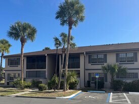 19505 Quesada Ave in Port Charlotte, FL - Building Photo