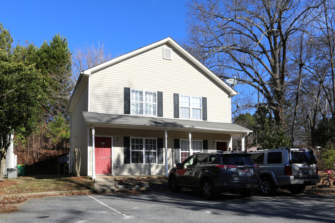 117-119 Lilli Ln in Woodstock, GA - Building Photo