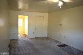 2 Old Valley Pike in Mount Jackson, VA - Building Photo - Building Photo