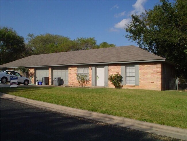 814 King Edward Pl in Austin, TX - Building Photo - Building Photo