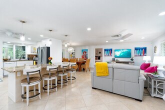 149 Beachcomber St in Marco Island, FL - Building Photo - Building Photo