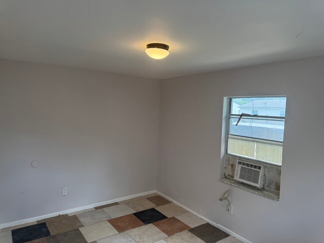 2143 Laura Ln, Unit 47B, Unit 47B