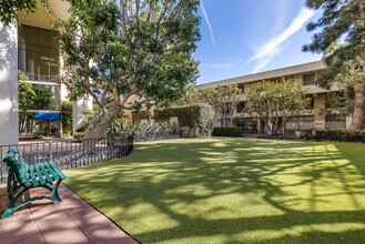 The Promenade at Marina City Club in Marina Del Rey, CA - Foto de edificio - Building Photo