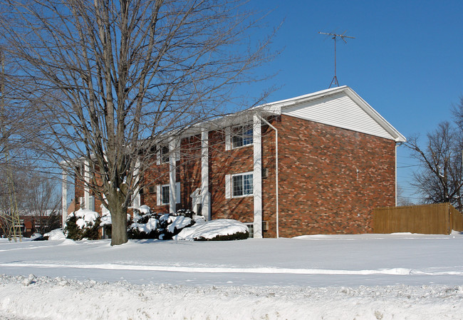 1116 Kingsway Dr in Lorain, OH - Building Photo - Building Photo